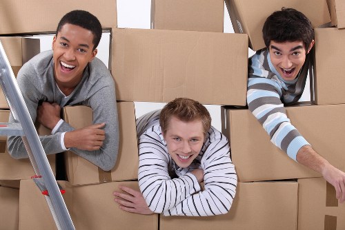 Organized student storage unit for term break belongings