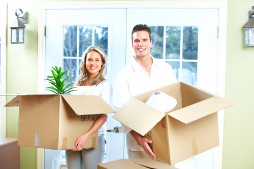 Homeowner using mobile self storage during a Wembley move